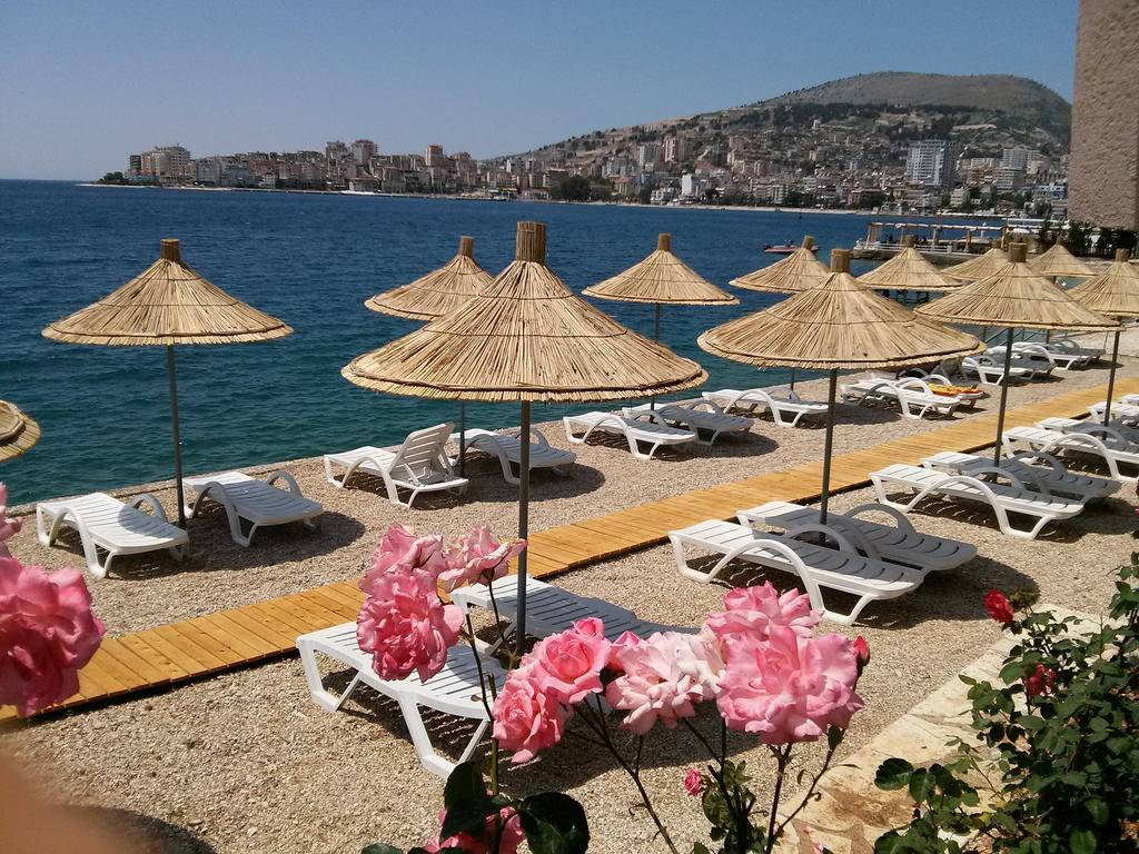 Hotel Delfini Sarandë Exterior foto
