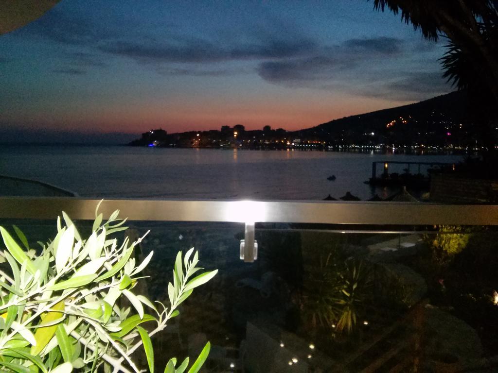 Hotel Delfini Sarandë Exterior foto