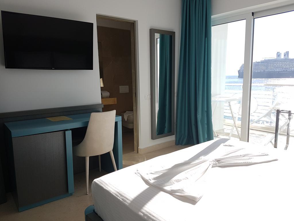 Hotel Delfini Sarandë Exterior foto